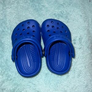 infant size 2-3 crocs.